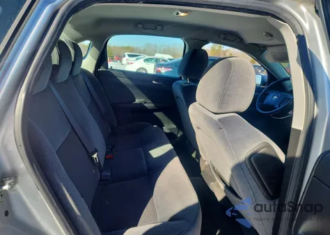 2011 Chevrolet Impala Ls z USA, uszkodzony, nr VIN 2G1WF5EK5B1125589